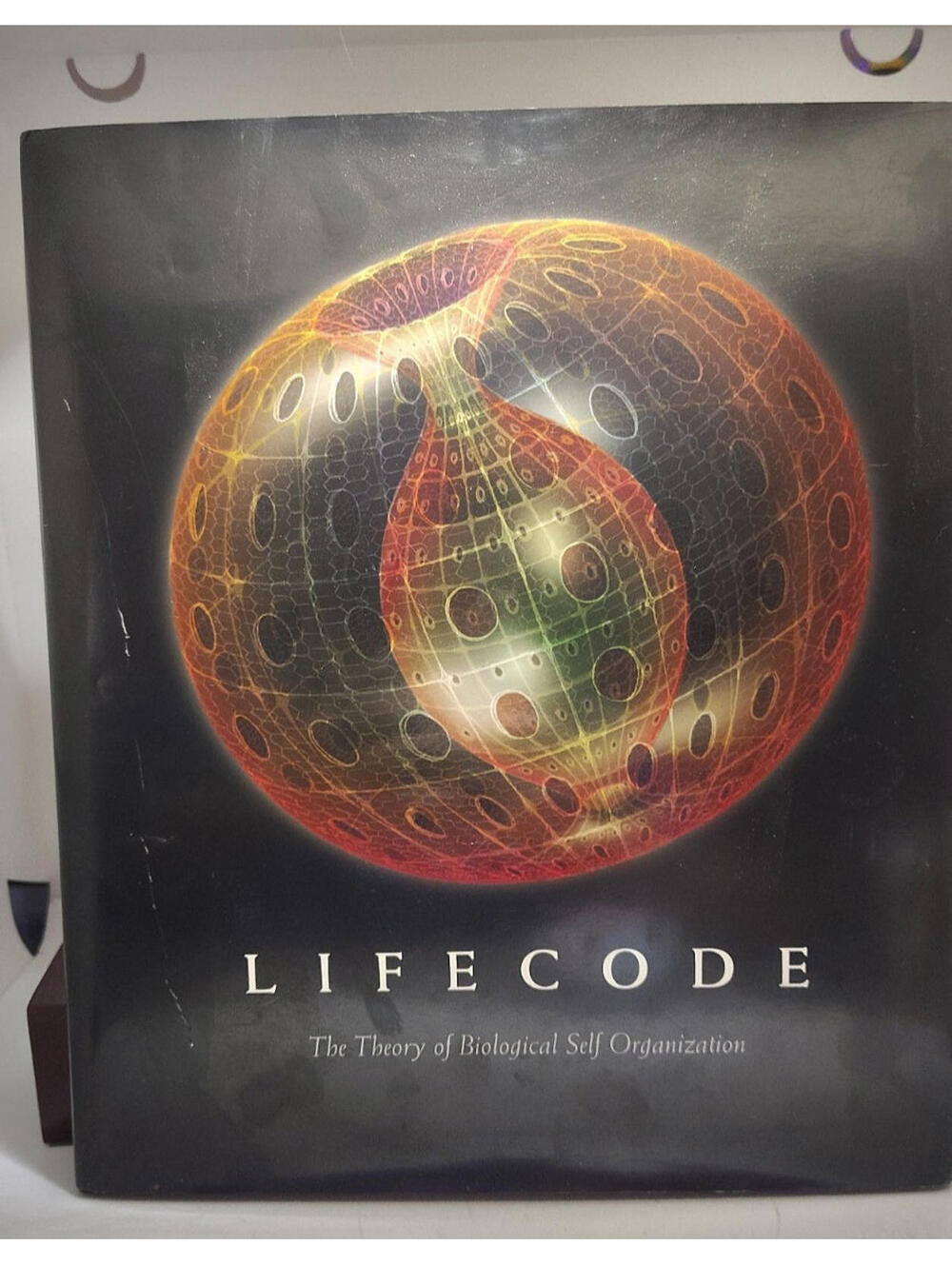LIFECODE: THE THEORY OF BIOLOGICAL SELF ORGANIZATION By Stuart Pivar - Hardcover